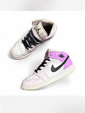 Nike Air Jordan 1 Mid “Barely Grape” Sneakers